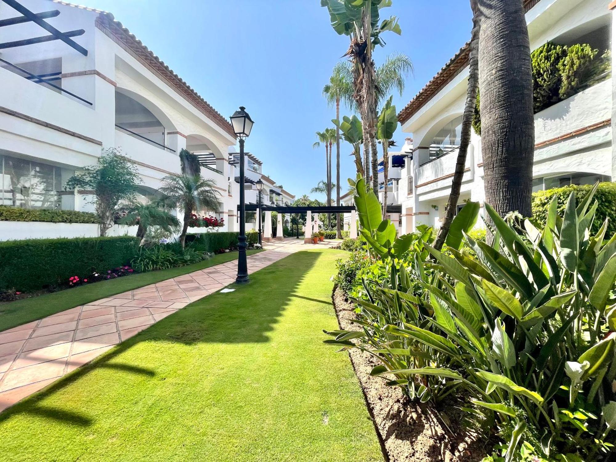 Solguest Apt A 7 Minutos De Puerto Banus 1ª Linea Playa!!! Marbella Exteriör bild