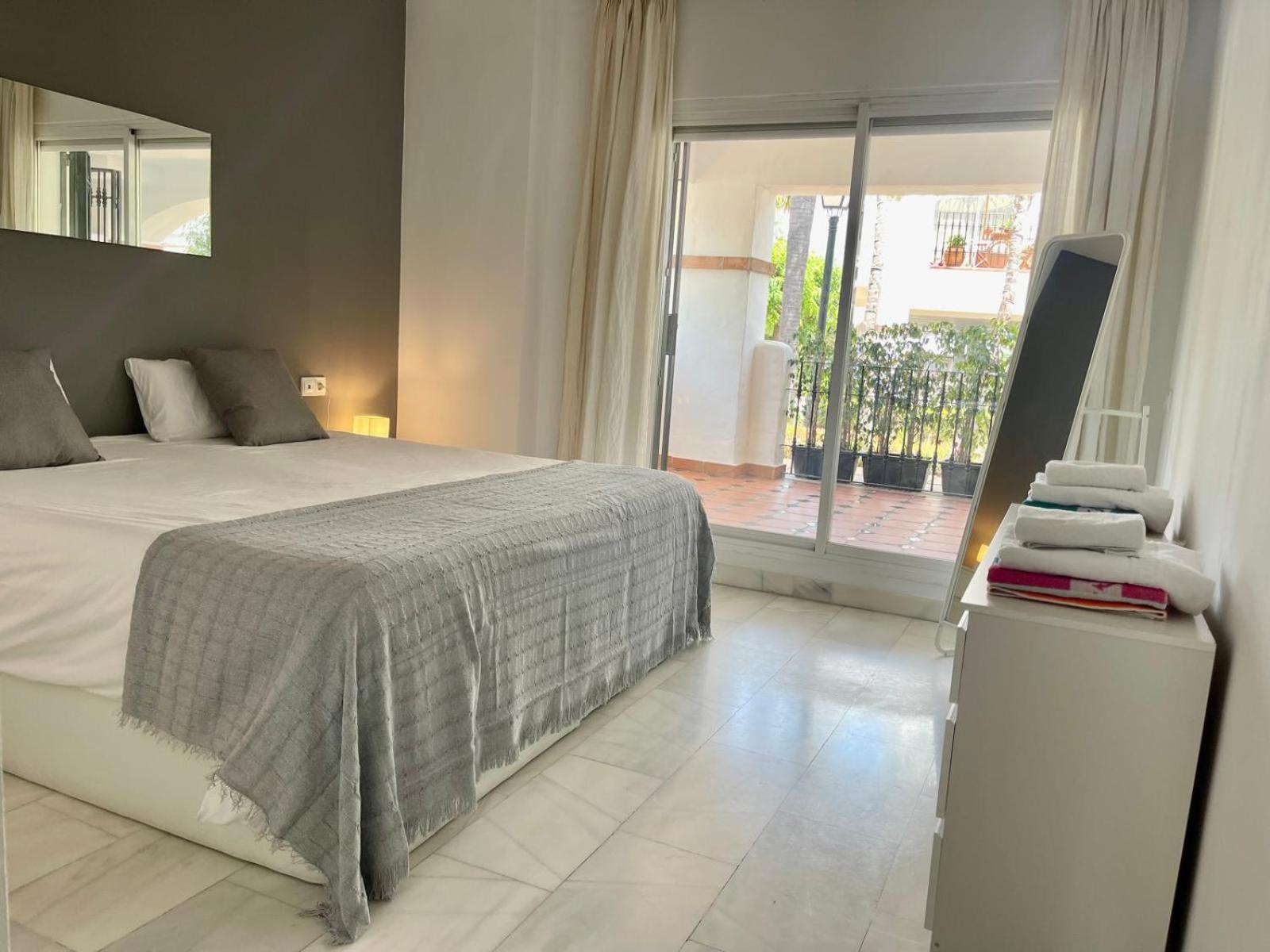 Solguest Apt A 7 Minutos De Puerto Banus 1ª Linea Playa!!! Marbella Exteriör bild